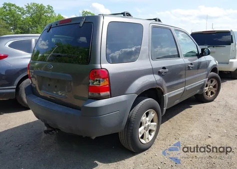 2006 Ford Escape Xlt z USA, uszkodzony, nr VIN 1FMYU03Z16KA98112